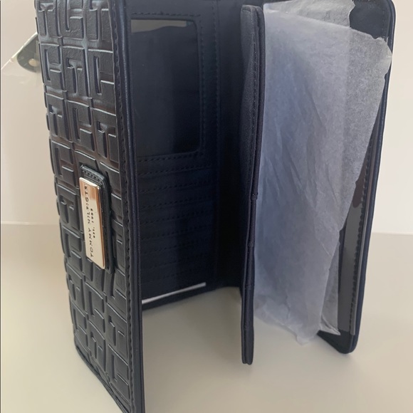 Tommy Hilfiger women’s wallet - Picture 3 of 5